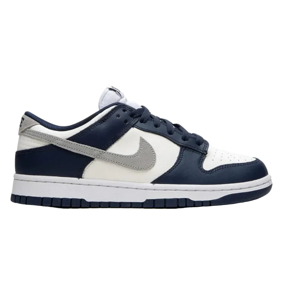 Nike Dunk Low "Midnight Navy/Lt Smoke Grey" sneakers