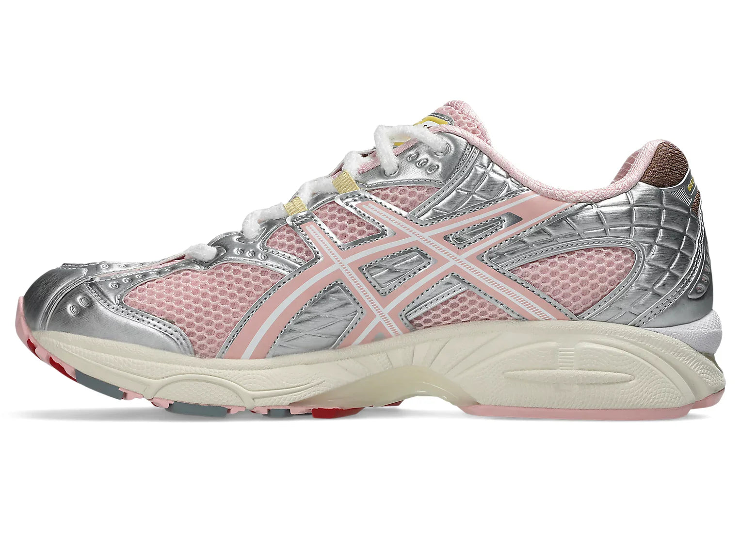 ASICS
VANDYTHEPINK X ATMOS X GEL NIMBUS 10.1 'STRAWBERRY'