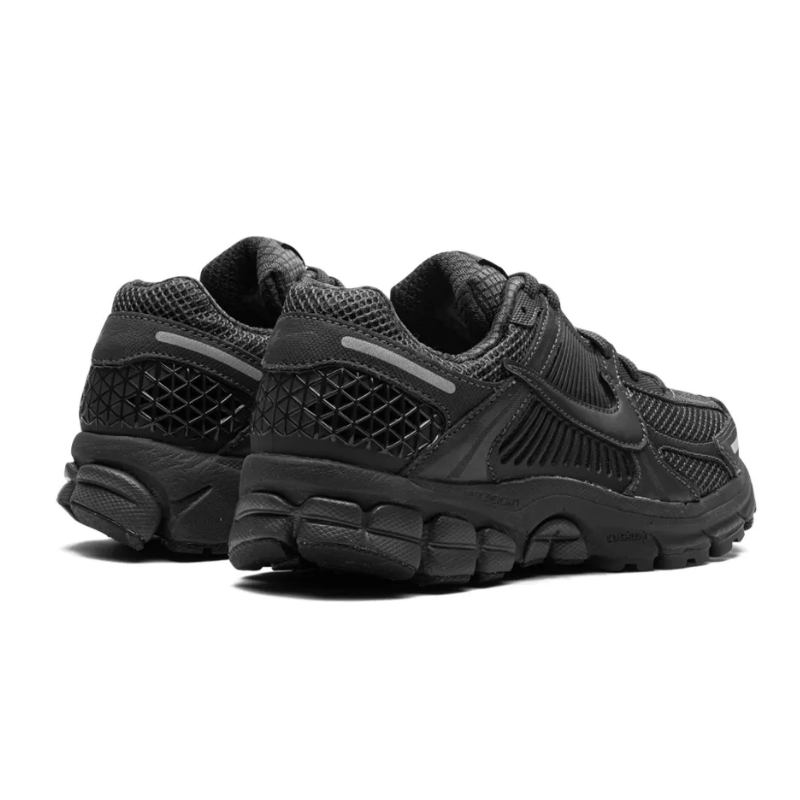 Nike Zoom Vomero 5 Triple Black