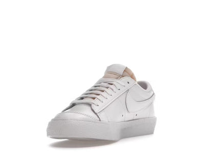 Nike Blazer Low 77
White