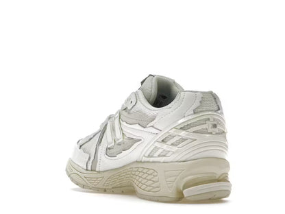 New Balance 1906D
Protection Pack White