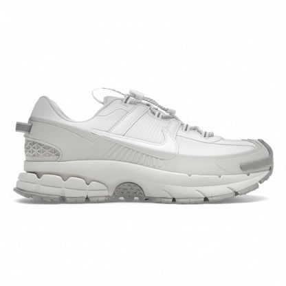 Nike Zoom Vomero Roam
Summit White Light Bone Light Iron Ore