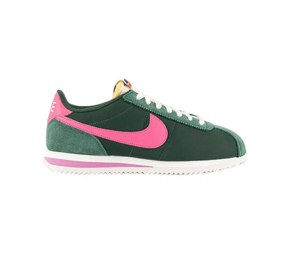 Nike Cortez Trainers
Fir Pinksicle Sail Team Orange