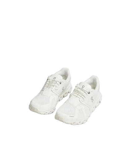 On Running ON Cloud 6 white