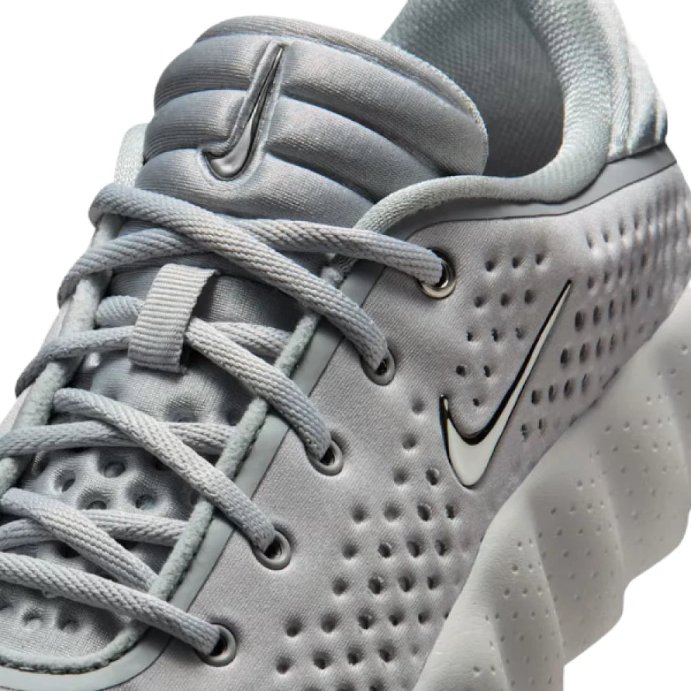 Nike Mind 002 light smoke grey
Unisex Shoes